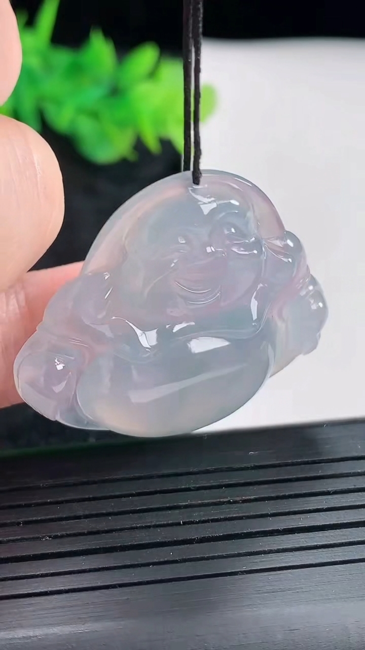 天然A货翡翠种紫罗兰佛公吊坠，尺寸36.2-40-7.2重量:15.34g
4月21日