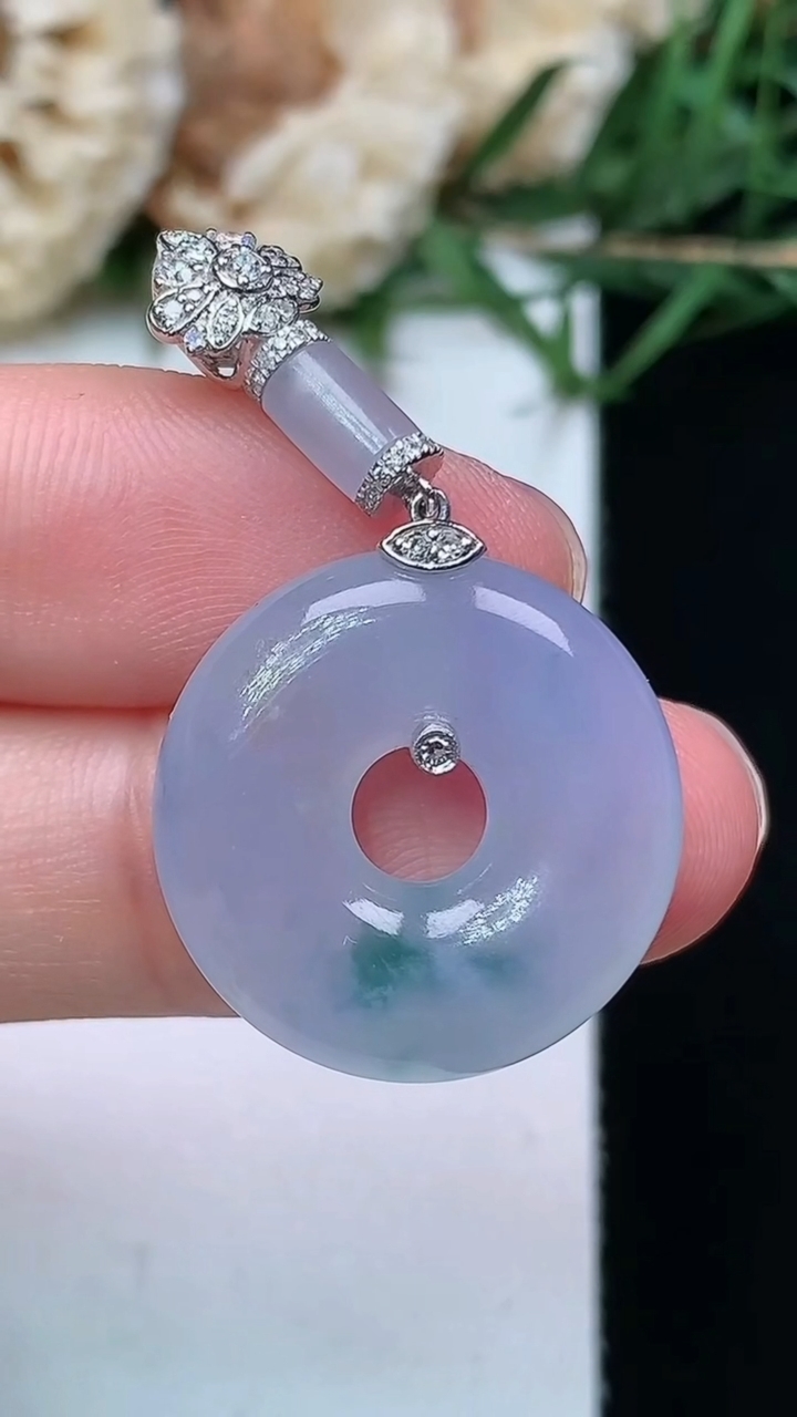 天然A货翡翠紫罗兰 飘花平安环吊坠，尺寸36.2-19.7-5，重量:4.81g
4月21日