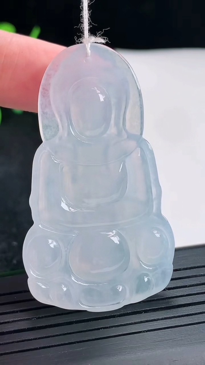 天然A货翡翠冰种紫罗兰正装观音吊坠，尺寸54.5-31-4.6重量:15.57g
4月21日