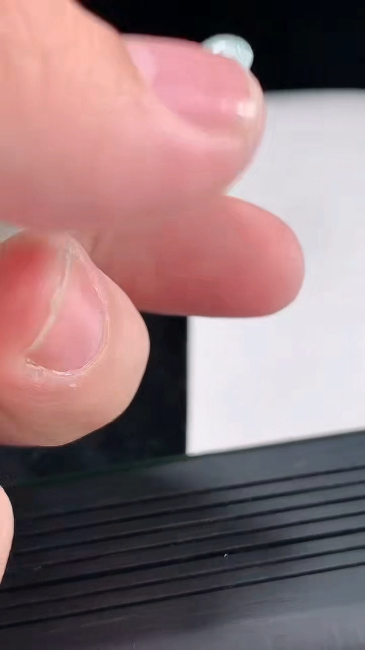 天然A货翡翠普贤菩萨吊坠，尺寸57-35-6.6重量:24.12g
4月21日