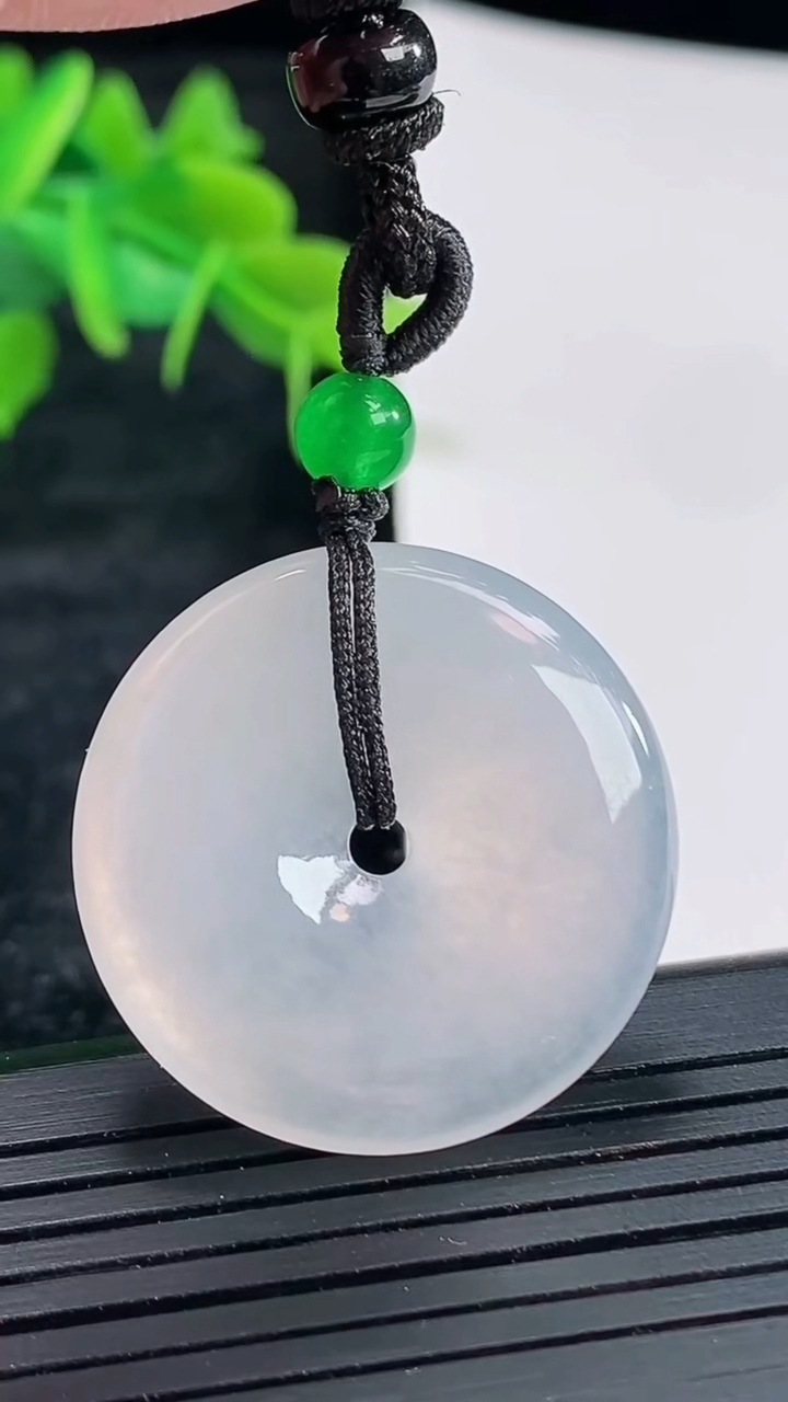 天然A货翡翠冰种紫罗兰平安扣吊坠，尺寸28.8-5.2重:8.90g474
4月21日