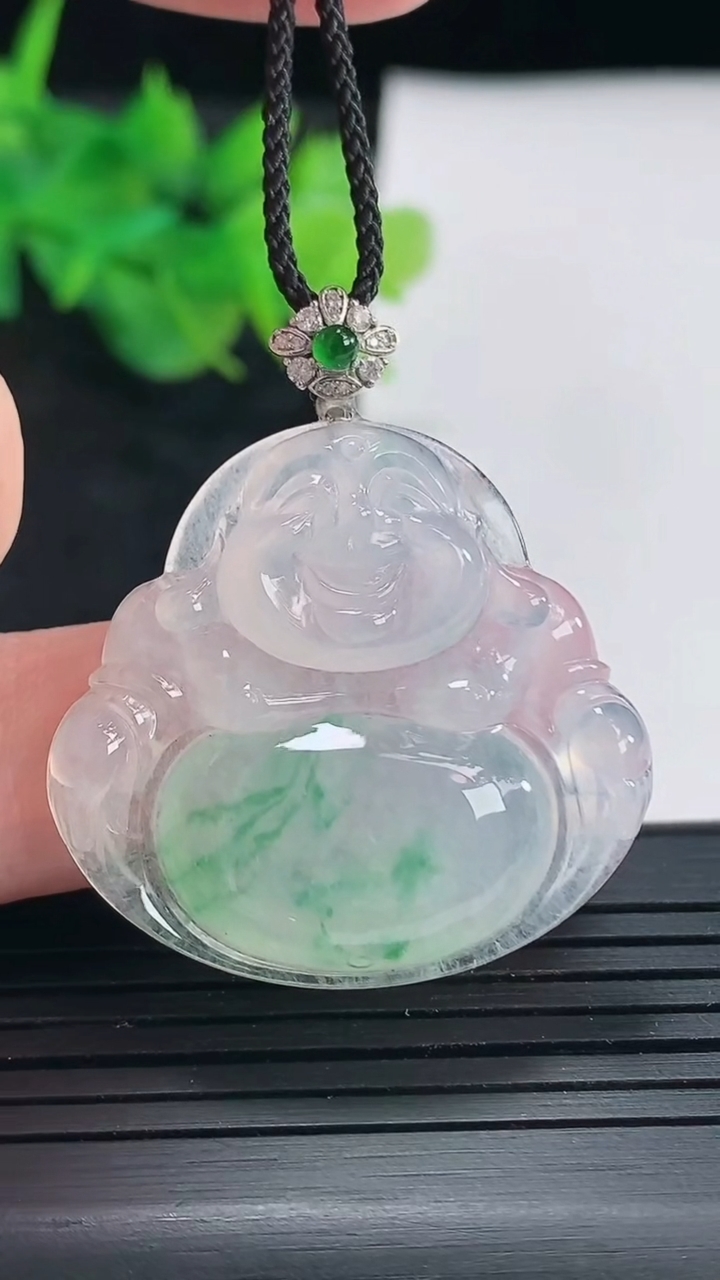 天然A货翡翠佛公吊坠，尺寸30-32.6-5.5重量:900g
4月22日