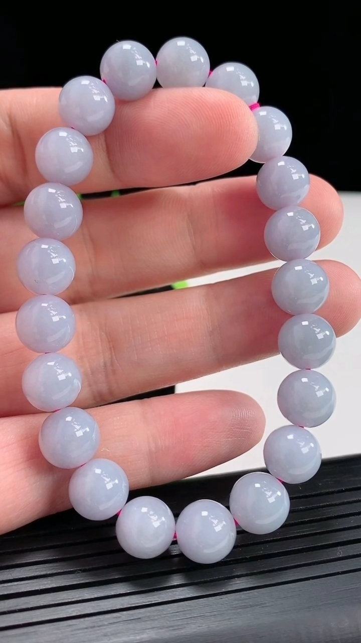 天然A货翡翠紫罗兰圆珠手串，尺寸9.5-21颗重量:30.25g4月22日
工厂直销收藏佳品,种好水