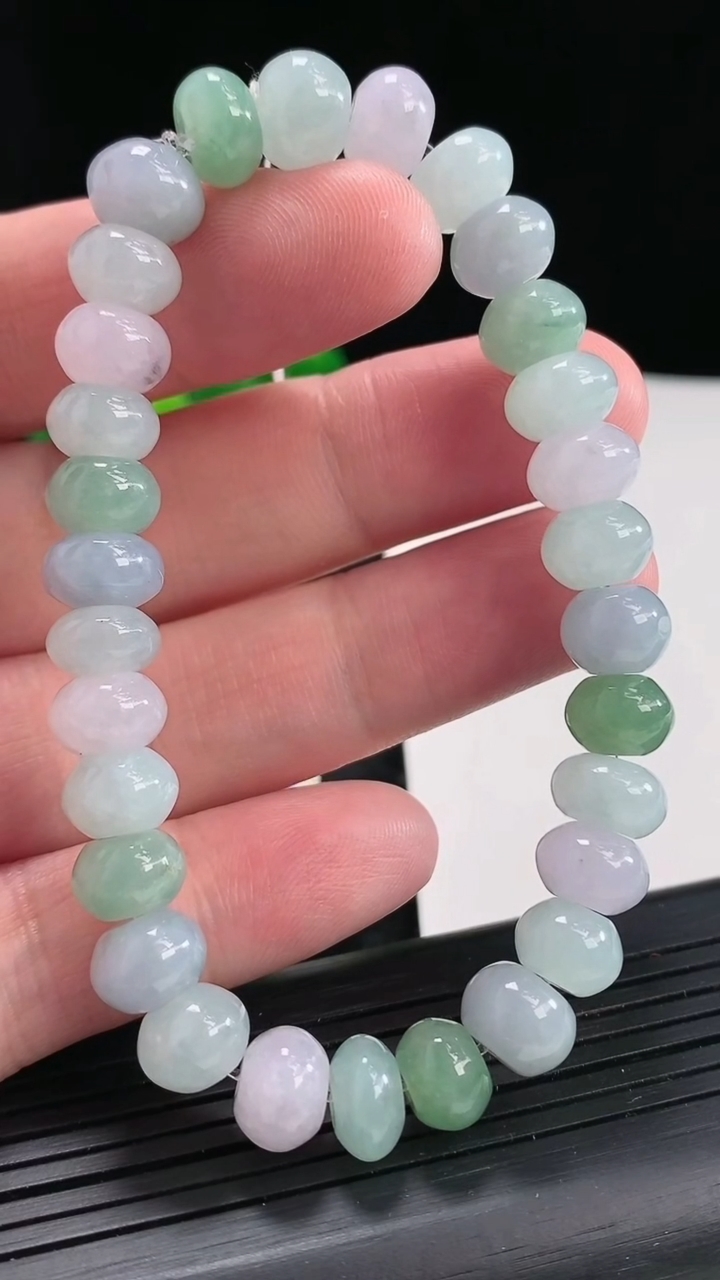 天然A货翡翠紫罗兰飘花算盘珠手串，尺寸9-6.2-30颗重量:29.47g4月22日
工厂直销收藏佳