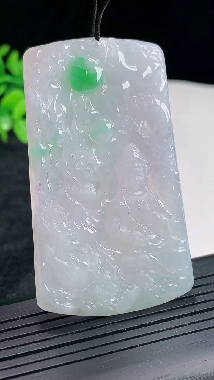 天然A货翡翠御龙观音吊坠，尺寸64.5-37.5-4重量:24.50g
4月22日