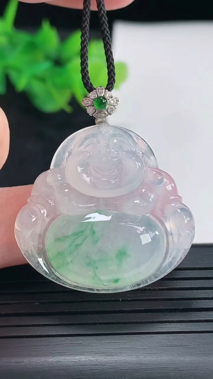 天然A货翡翠佛公吊坠，尺寸30-32.6-5.5重量:900g
4月22日