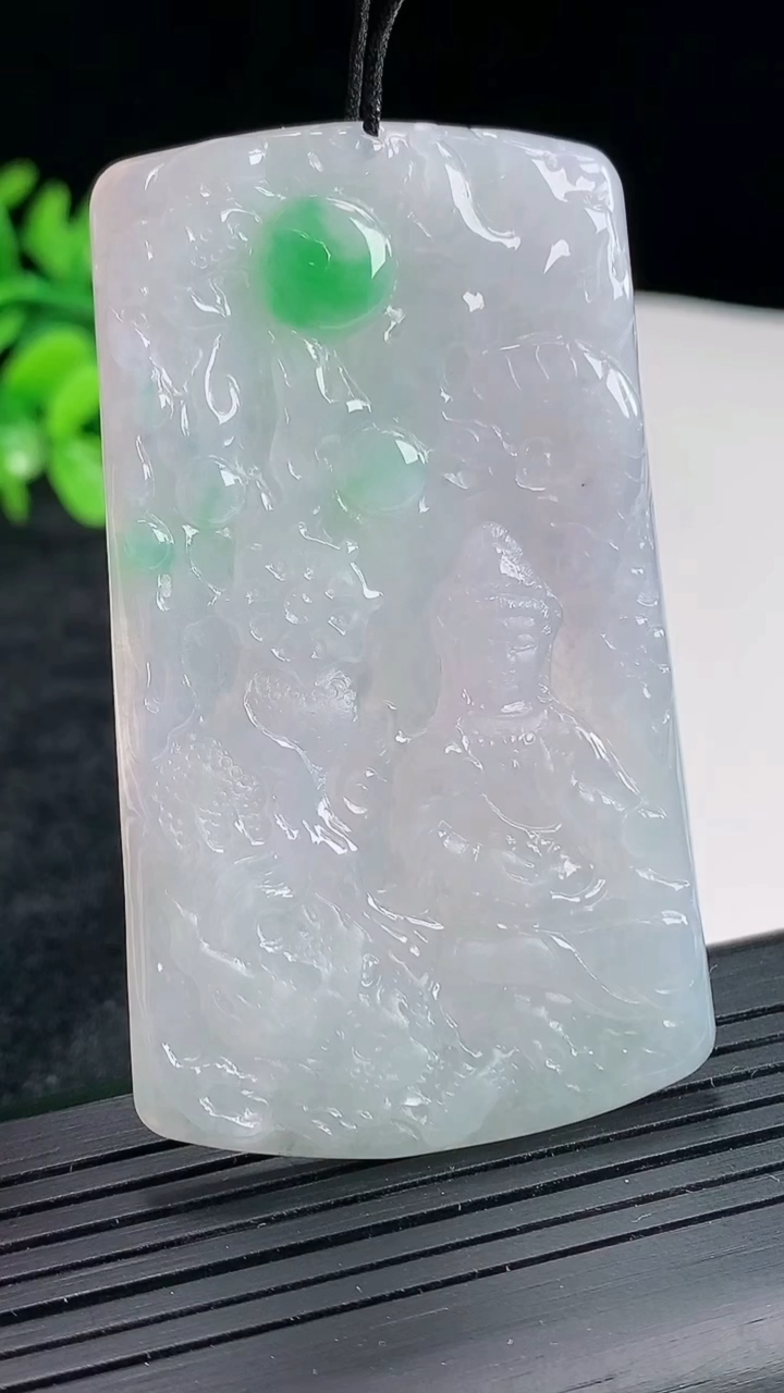 天然A货翡翠御龙观音吊坠，尺寸64.5-37.5-4重量:24.50g
4月22日