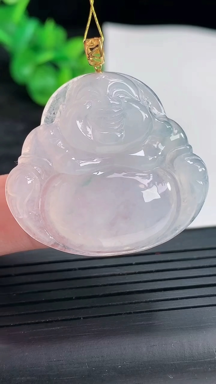 天然A货翡翠18k金飘花佛公吊坠，尺寸32-36-5.5重量:9.82g
4月22日