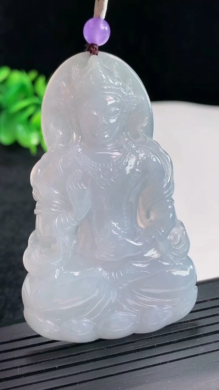 天然A货翡翠紫罗兰度母菩萨吊坠，尺寸69.5-43.3-5重量:34.10g
4月22日