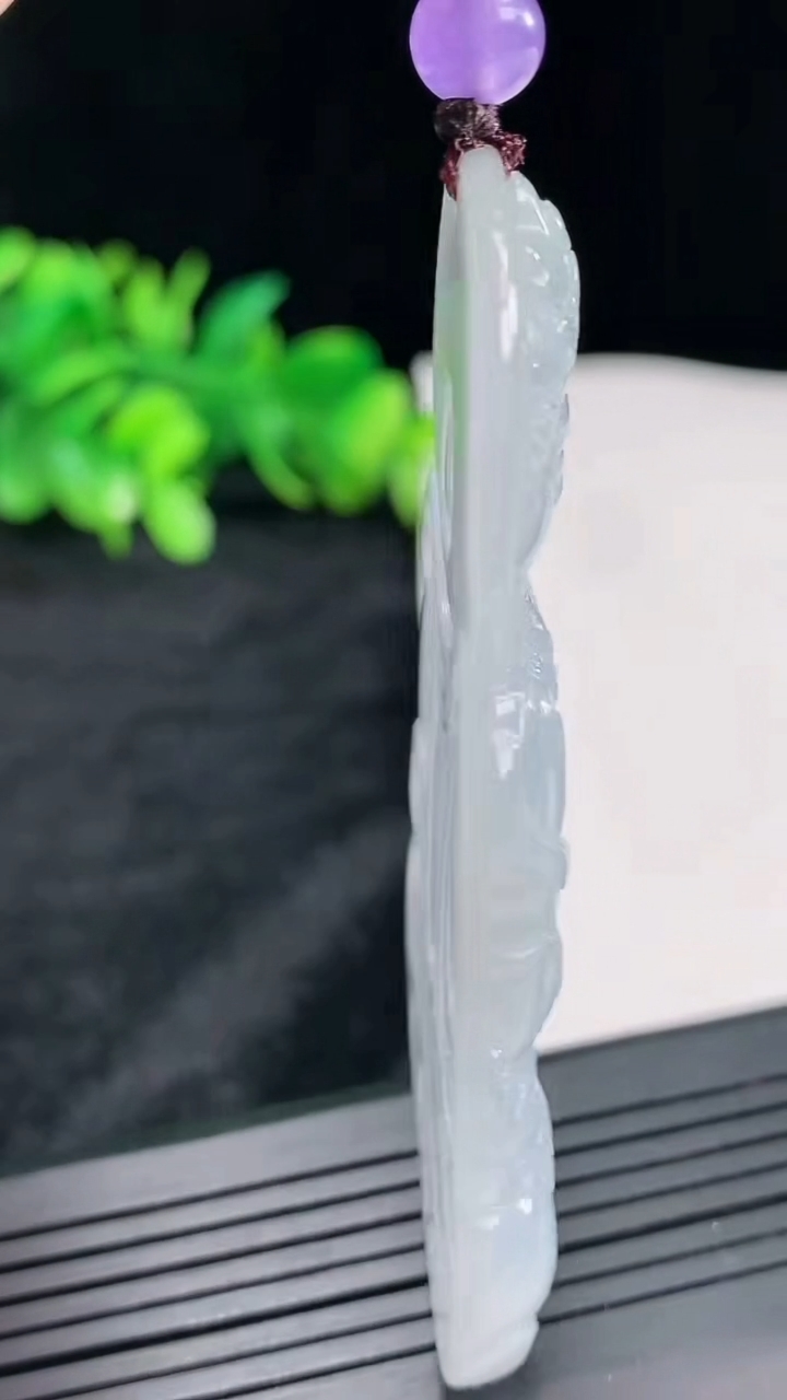 天然A货翡翠紫罗兰度母菩萨吊坠，尺寸69.5-43.3-5重量:34.10g
4月22日