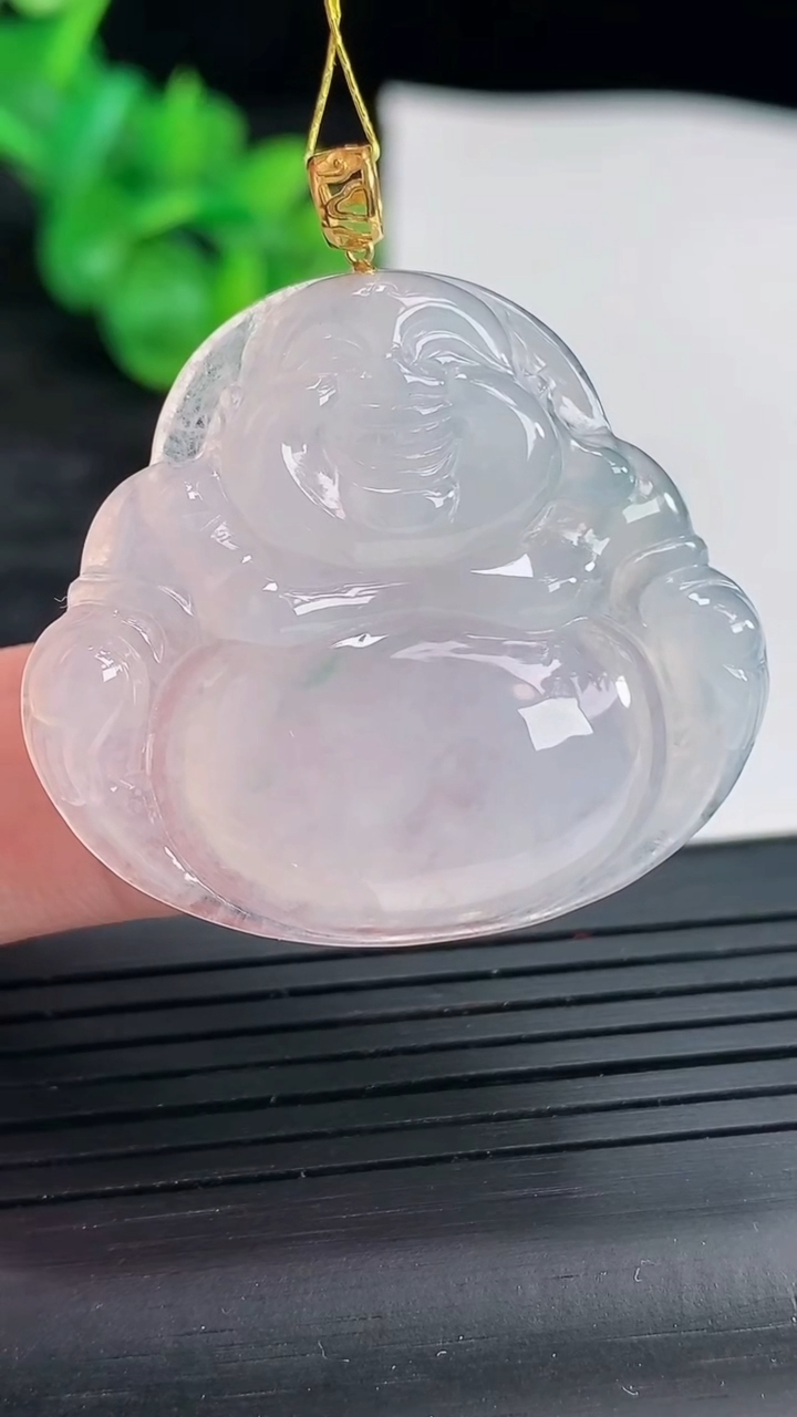 天然A货翡翠18k金飘花佛公吊坠，尺寸32-36-5.5重量:9.82g
4月22日