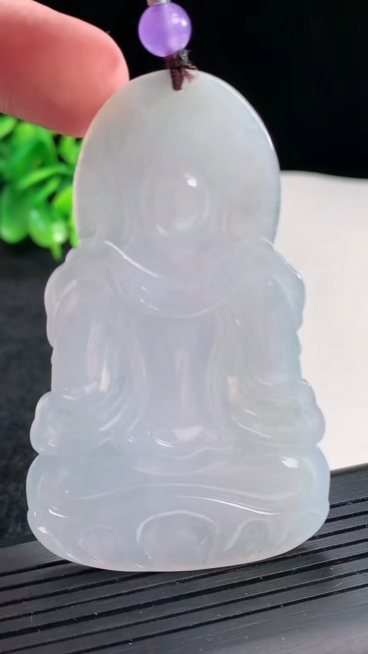 天然A货翡翠紫罗兰度母菩萨吊坠，尺寸69.5-43.3-5重量:34.10g
4月22日