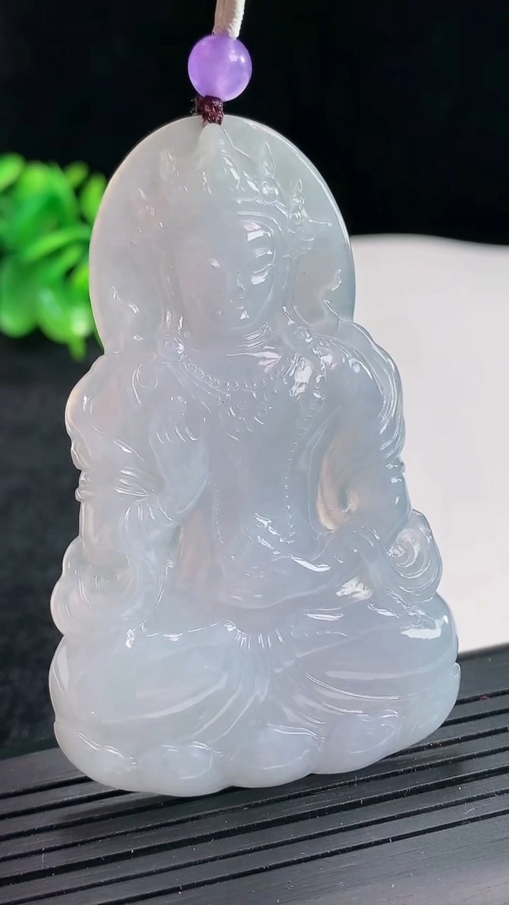 天然A货翡翠紫罗兰度母菩萨吊坠，尺寸69.5-43.3-5重量:34.10g
4月22日