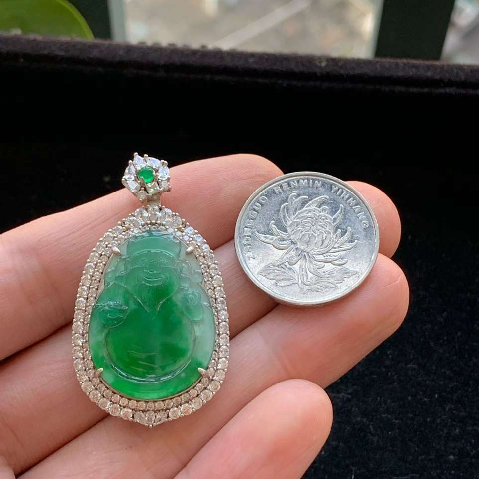 A货天然翡翠冰种925银满绿财神爷吊坠重量10.75
4月22日