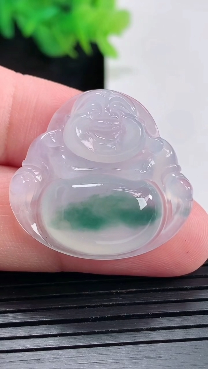 天然A货翡翠种飘花佛公吊坠，尺寸28.5-30.5-6重量:8.00g
4月23日