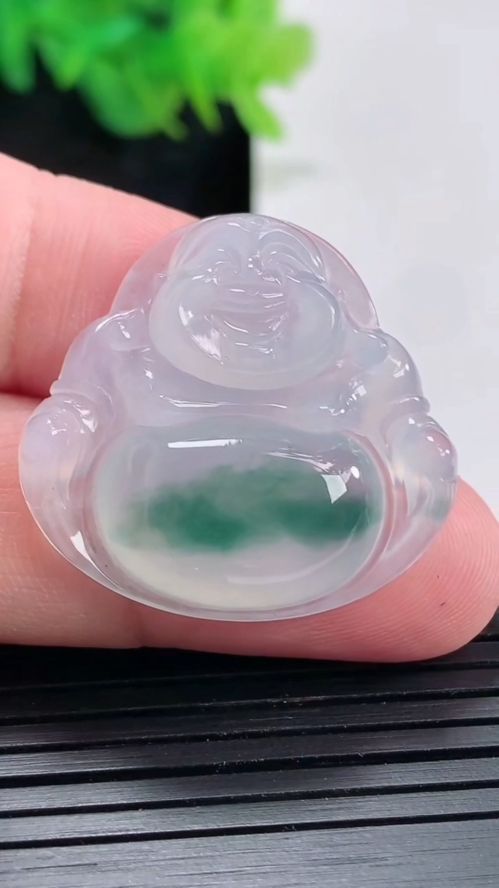 天然A货翡翠种飘花佛公吊坠，尺寸28.5-30.5-6重量:8.00g
4月23日