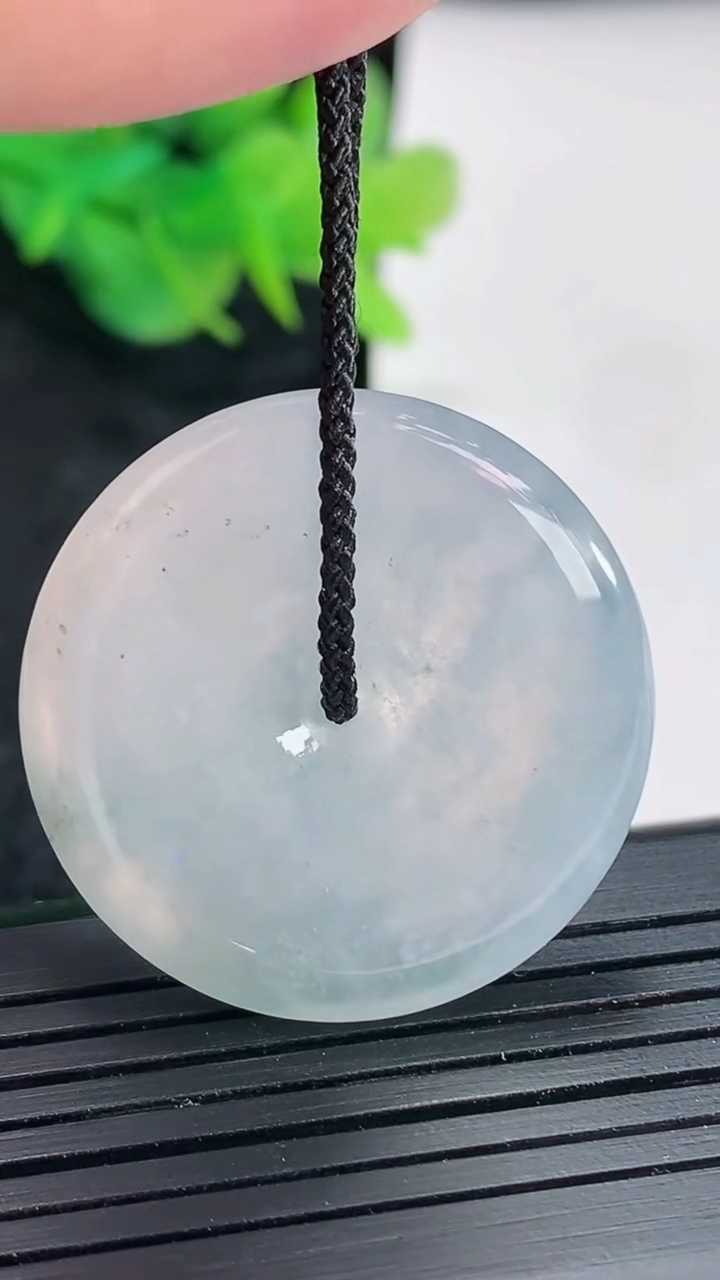 天然A货翡翠紫罗兰平安扣吊坠，尺寸31-5.2重量:11.43g
4月23日