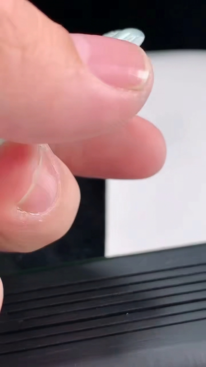 天然A货翡翠普贤菩萨吊坠，尺寸57-35-6.6重量:24.12g
4月23日