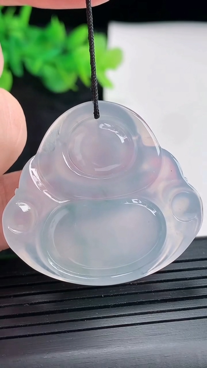 天然A货翡翠种紫罗兰佛公吊坠，尺寸36.2-40-7.2重量:15.34g
4月23日