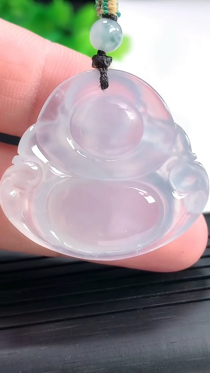 天然A货翡翠种白冰佛公吊坠，尺寸29-33.6-5.8重量:9.85g
4月23日