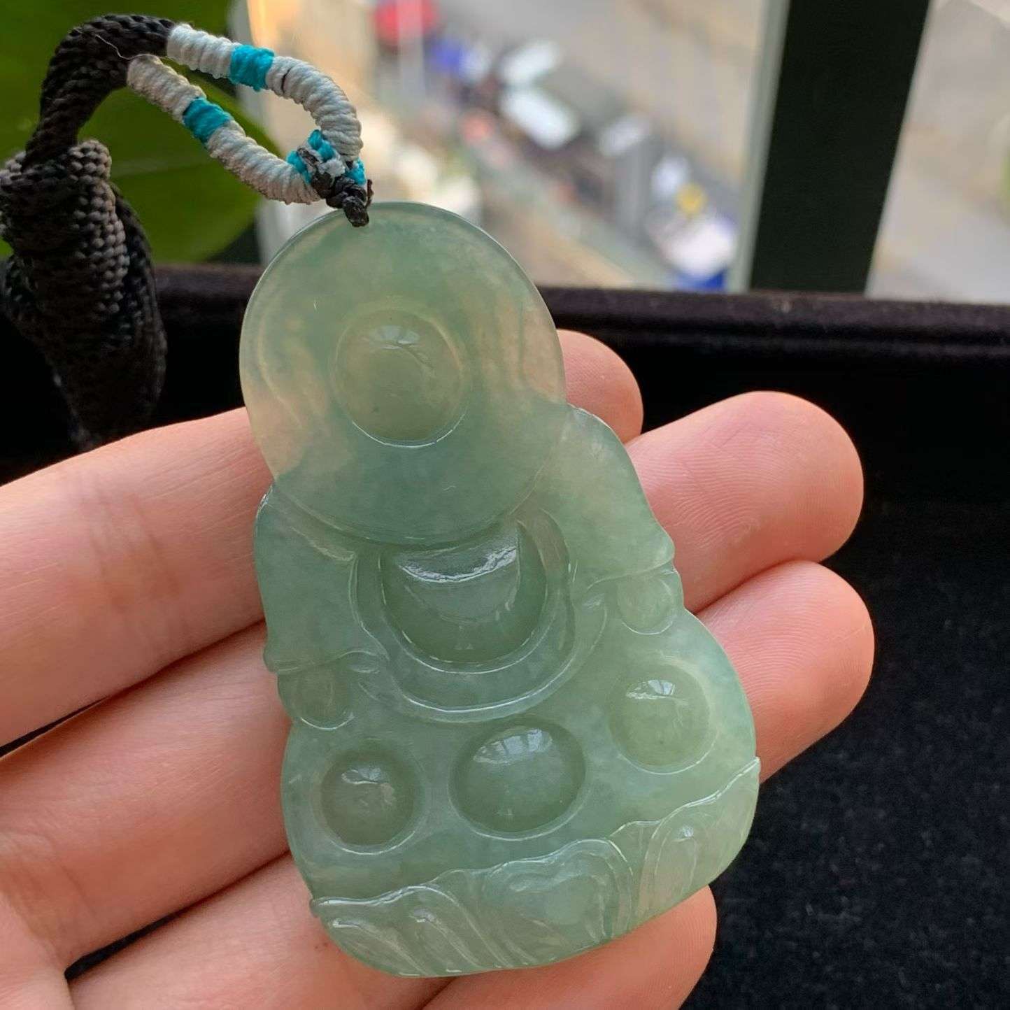 A货天然翡翠冰糯种满绿观音吊坠重量26.40
4月23日