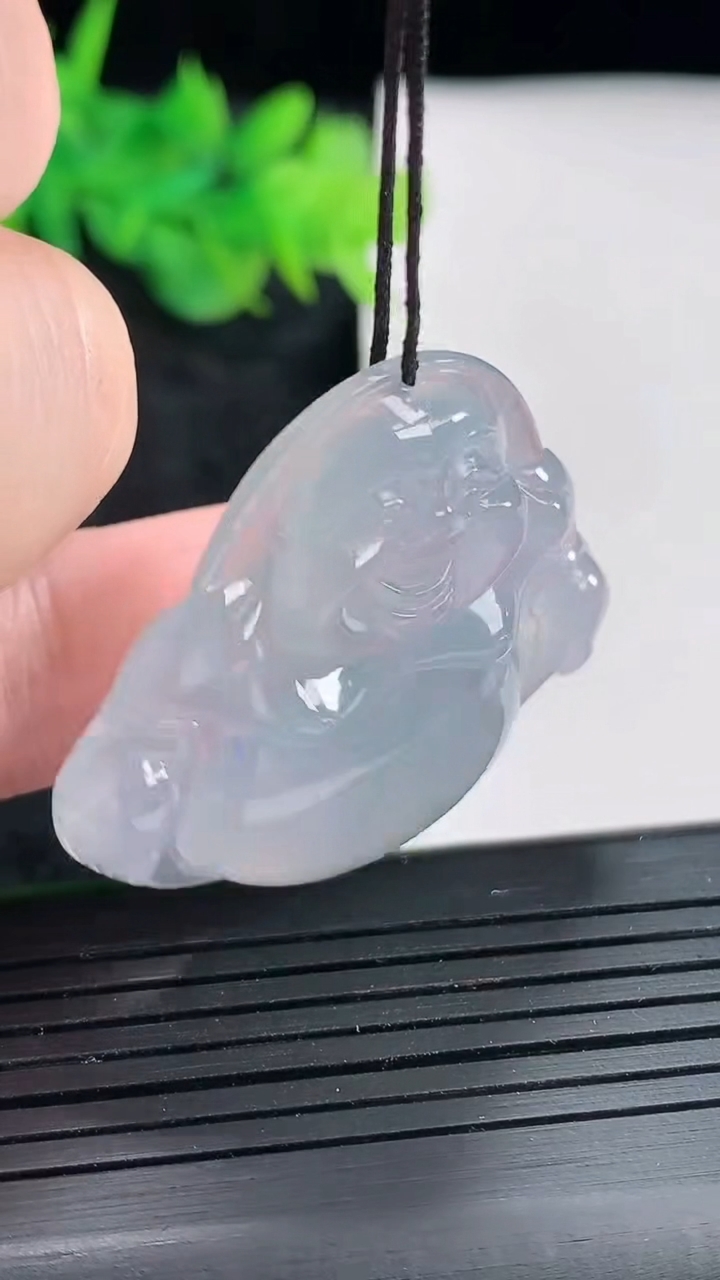 天然A货翡翠种紫罗兰佛公吊坠，尺寸36.2-40-7.2重量:15.34g
4月23日