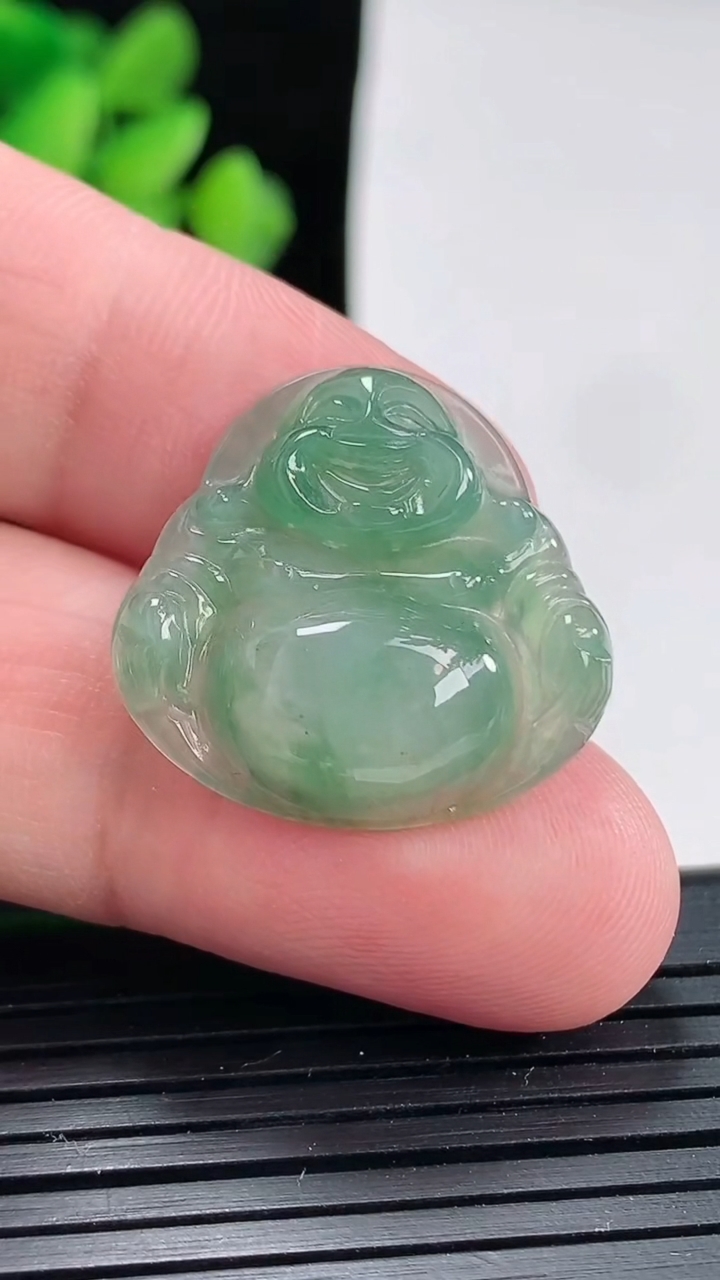 天然A货翡翠佛公吊坠，尺寸23.8-24.5-5.9重:4.48g99
4月24日