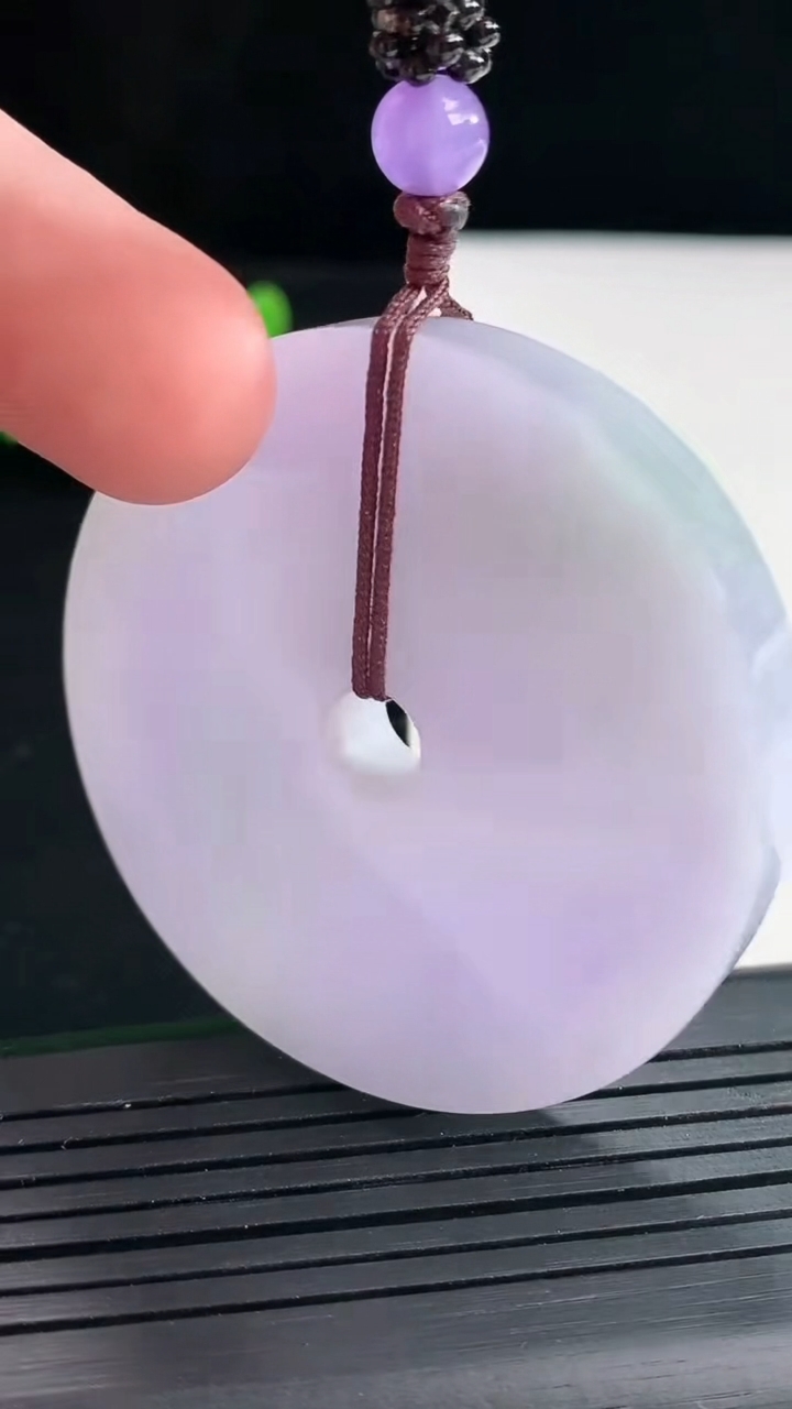 天然A货翡翠紫罗兰平安扣吊坠，尺寸49-7.5重:48.50g298
4月24日