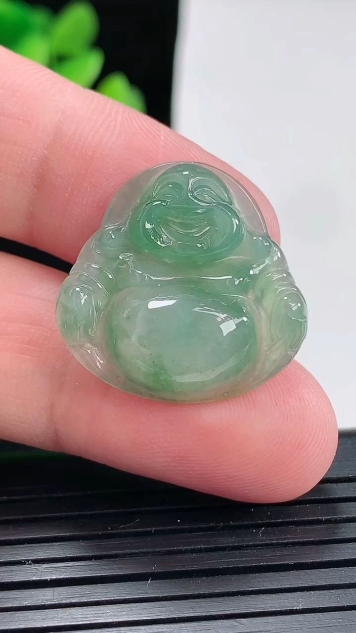 天然A货翡翠佛公吊坠，尺寸23.8-24.5-5.9重:4.48g99
4月24日