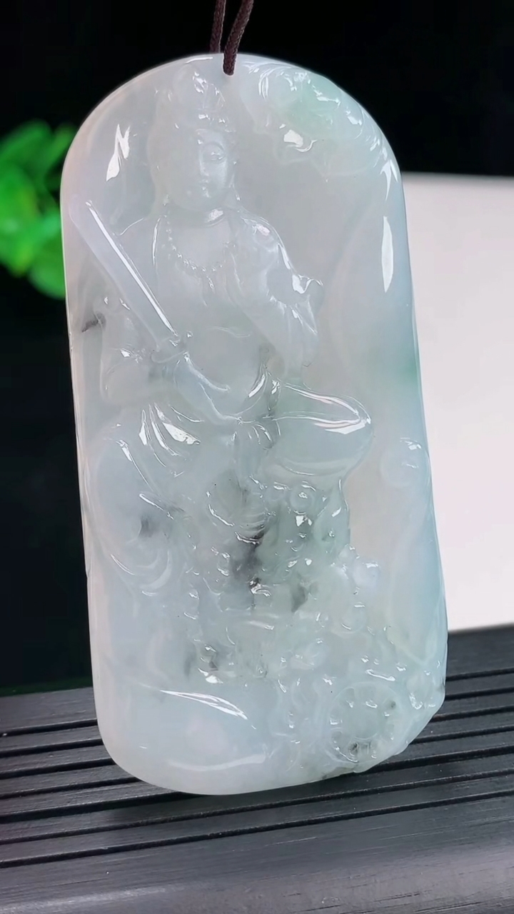 天然A货翡翠飘花文殊菩萨吊坠，尺寸67-33-5重量:27.95g
4月25日