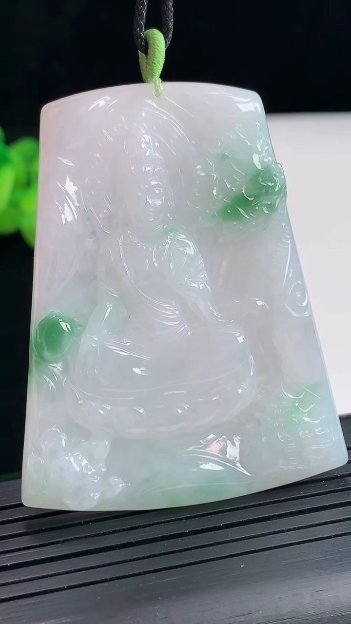 天然A货翡翠文殊菩萨吊坠，尺寸58-45.5-5重量:28.50g
4月25日