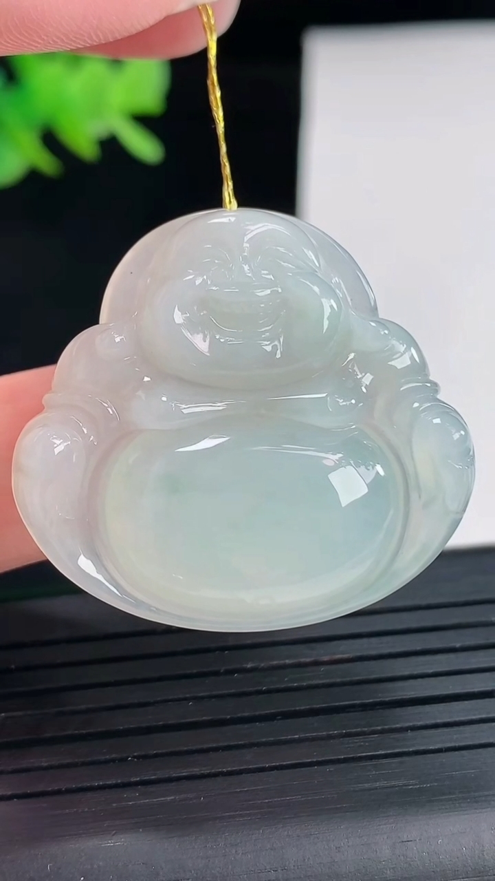 天然A货翡翠佛公吊坠，尺寸31.5-34.5-5.5重量:9.38g
4月25日