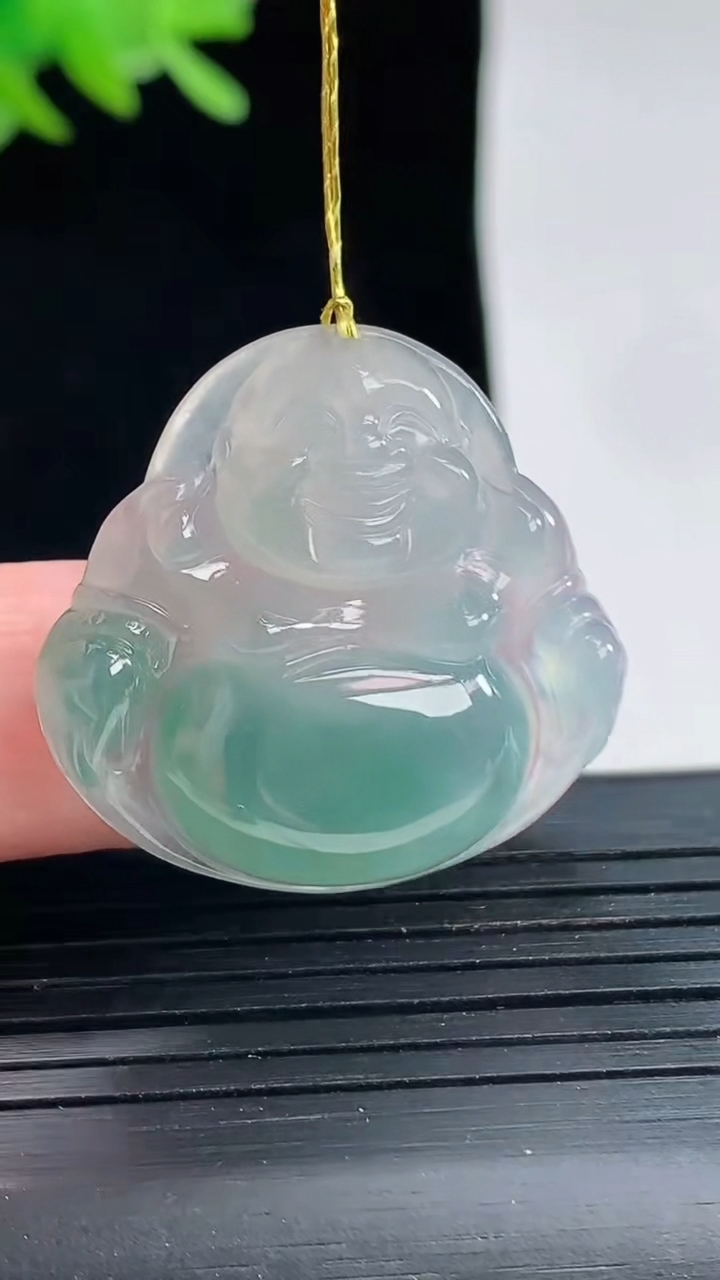 天然A货翡翠冰种飘花佛公吊坠，尺寸27-29-5.6重量:6.96g
4月25日