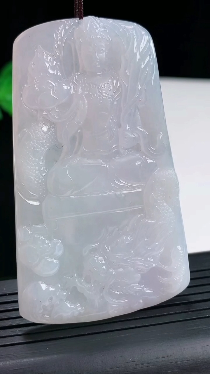 天然A货翡翠紫罗兰御龙虚空藏菩萨吊坠，尺寸69-42-5.5重量:38.24g
4月25日