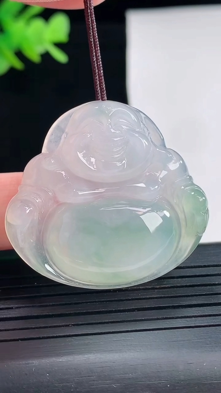 天然A货翡翠佛公吊坠，尺寸35-38.6-6重量:12.67g
4月25日