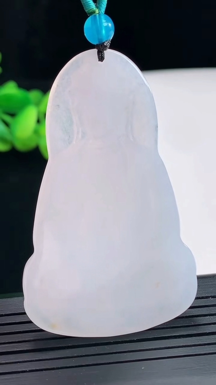 天然A货翡翠紫罗兰素衣观音吊坠，尺寸57-36-5重量:21.33g
4月25日