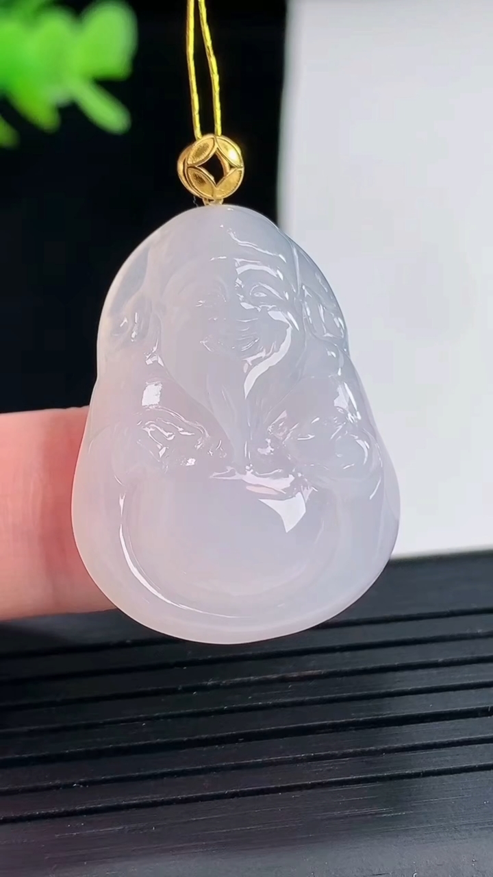 天然A货翡翠种白冰财神爷吊坠，尺寸29-23-5.8重量:7.30g
4月25日