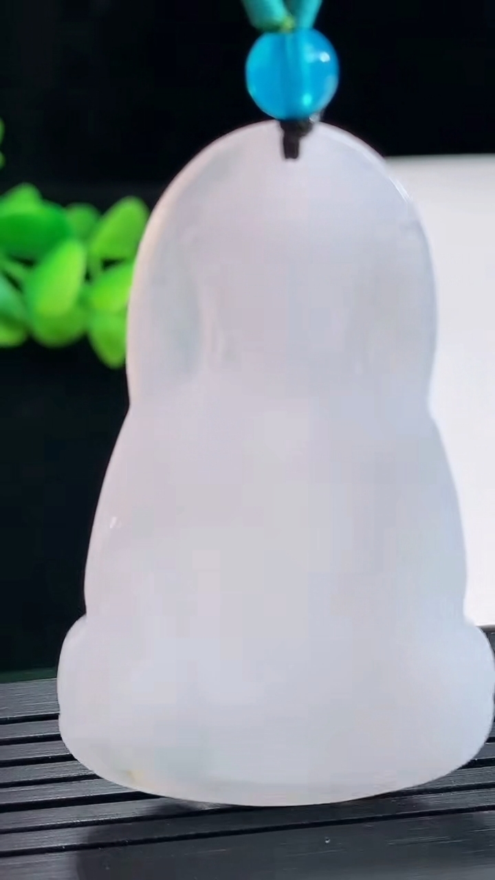 天然A货翡翠紫罗兰素衣观音吊坠，尺寸57-36-5重量:21.33g
4月25日