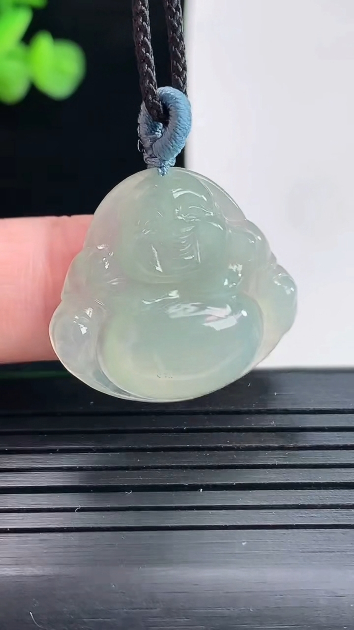 天然A货翡翠佛公吊坠，尺寸25-26-5.5重量:5.14g
4月25日