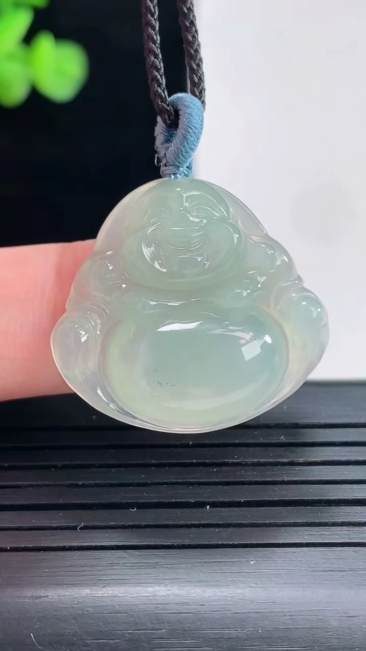 天然A货翡翠佛公吊坠，尺寸25-26-5.5重量:5.14g
4月25日