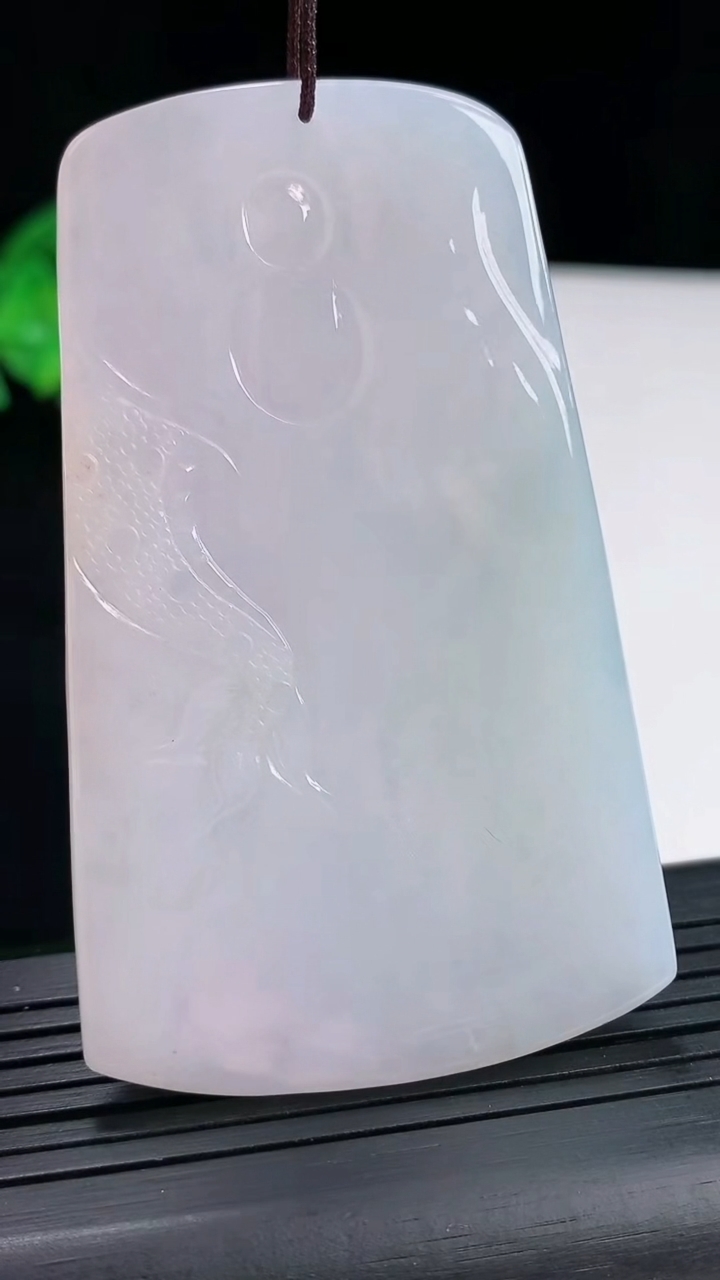 天然A货翡翠紫罗兰御龙虚空藏菩萨吊坠，尺寸69-42-5.5重量:38.24g
4月25日