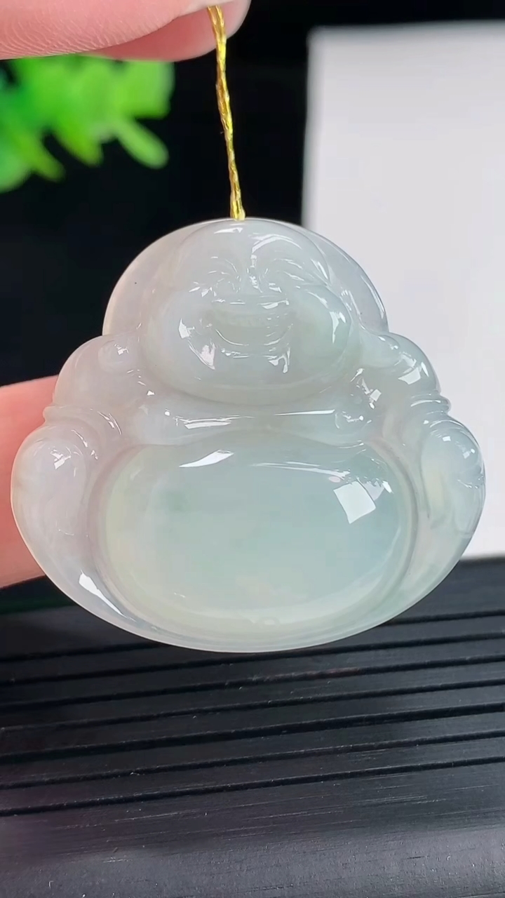 天然A货翡翠佛公吊坠，尺寸31.5-34.5-5.5重量:9.38g
4月25日