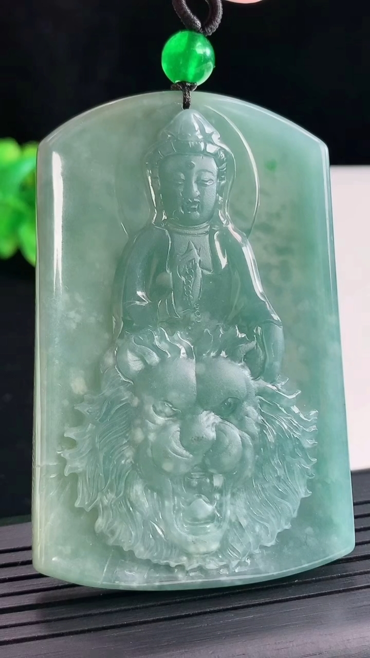 天然A货翡翠文殊菩萨吊坠，尺寸70.5-45-8.5重:48.74
4月25日