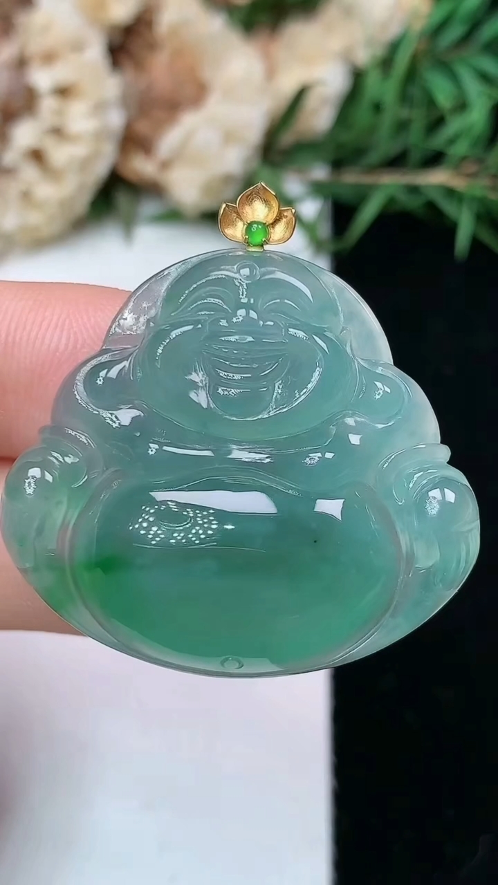 天然A货翡翠蓝水佛公吊坠，尺寸28.3-32.2-6，重量:8.83g
4月26日