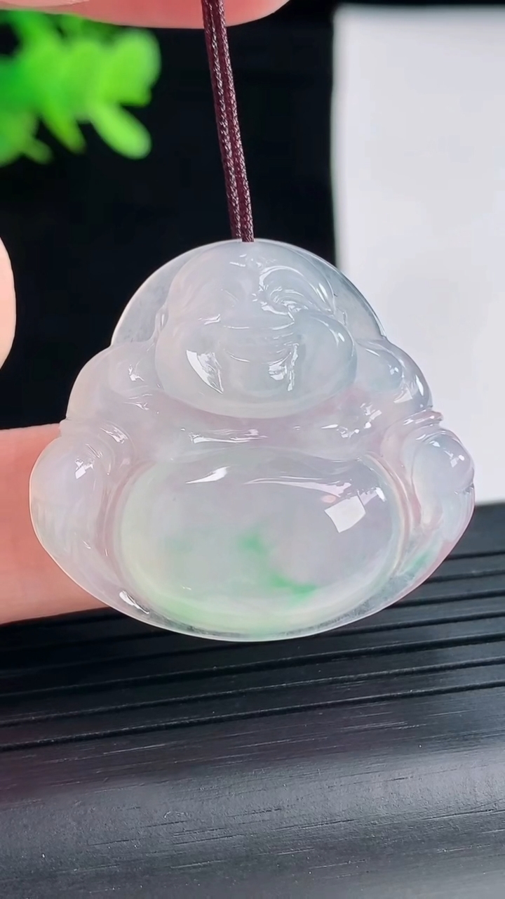 天然A货翡翠佛公吊坠，尺寸30-33-5.5重量:8.45g
4月26日