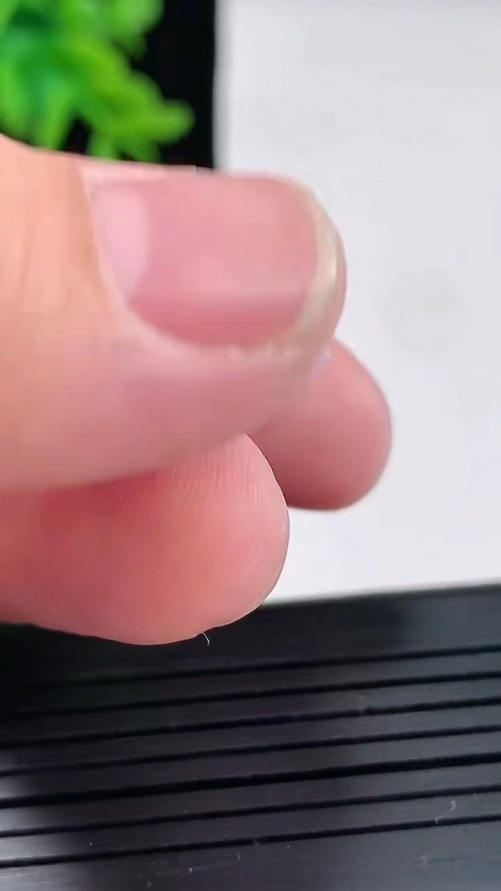 天然A货翡翠种紫罗兰蛋面镶嵌件，尺寸25-21-9.2重量:8.66g
4月27日