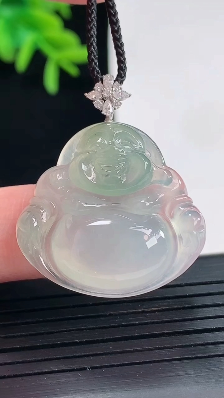 天然A货翡翠佛公吊坠，尺寸25.6-28-5.8重量:6.54g
4月27日