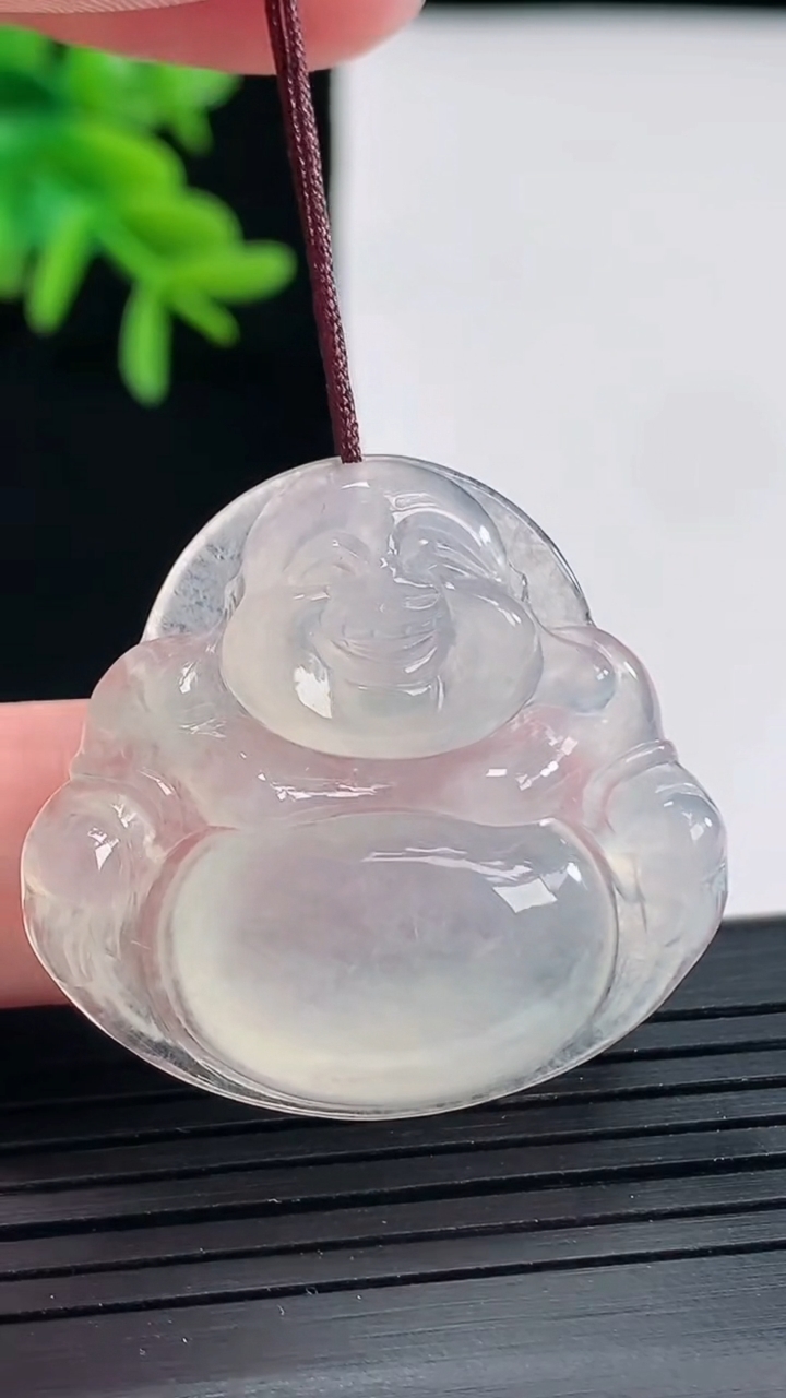 天然A货翡翠佛公吊坠，尺寸31-33-5.6重量:8.71g
4月27日