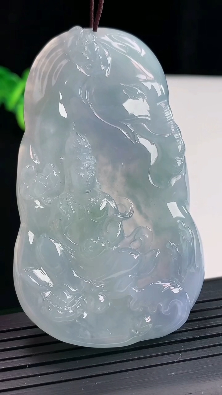 天然A货翡翠种紫罗兰普贤菩萨吊坠，尺寸71.5-43-7重量:48.99g
4月27日