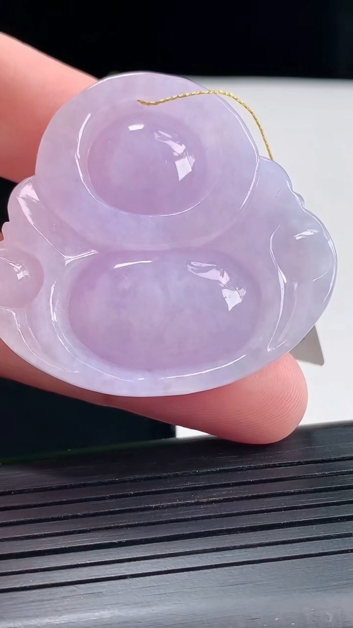 天然A货翡翠紫罗兰佛公吊坠，尺寸43.5-45.2-11重量:33.90g
4月27日